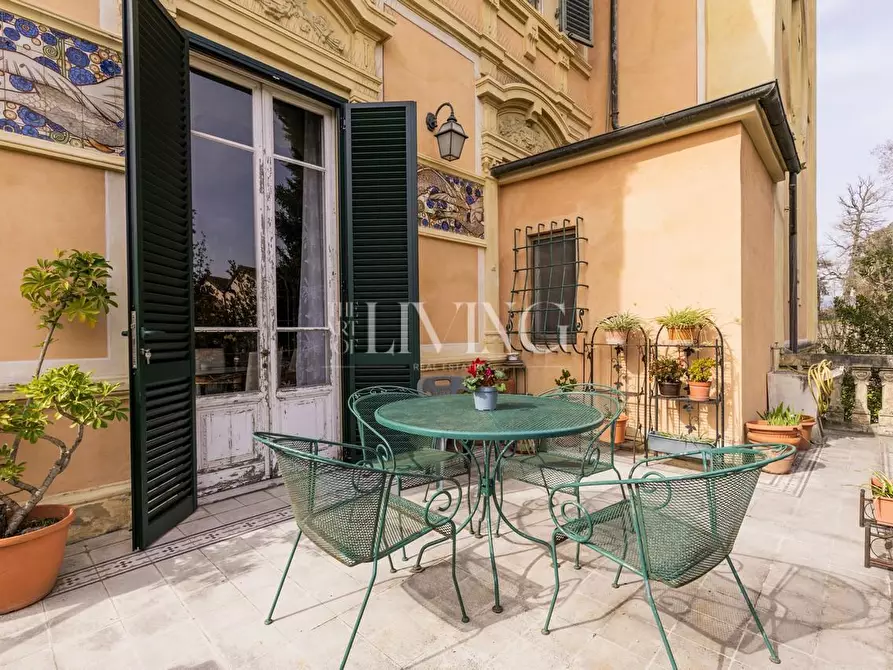 Immagine 10 di Appartamento in vendita  a Lucca