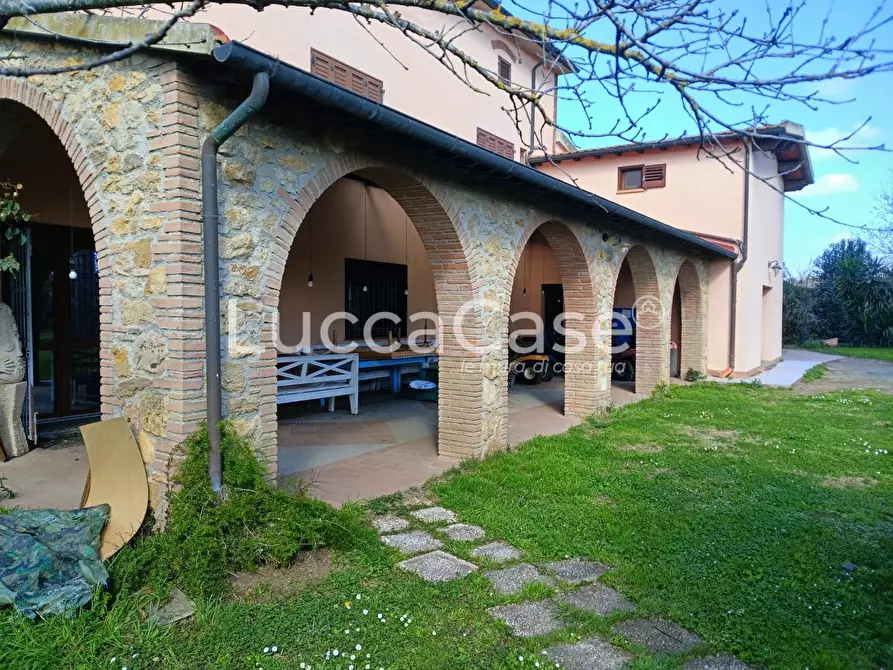 Immagine 14 di Casa colonica in vendita  a Cecina