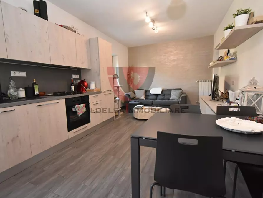 Immagine 11 di Appartamento in vendita  a Colle Di Val D'elsa