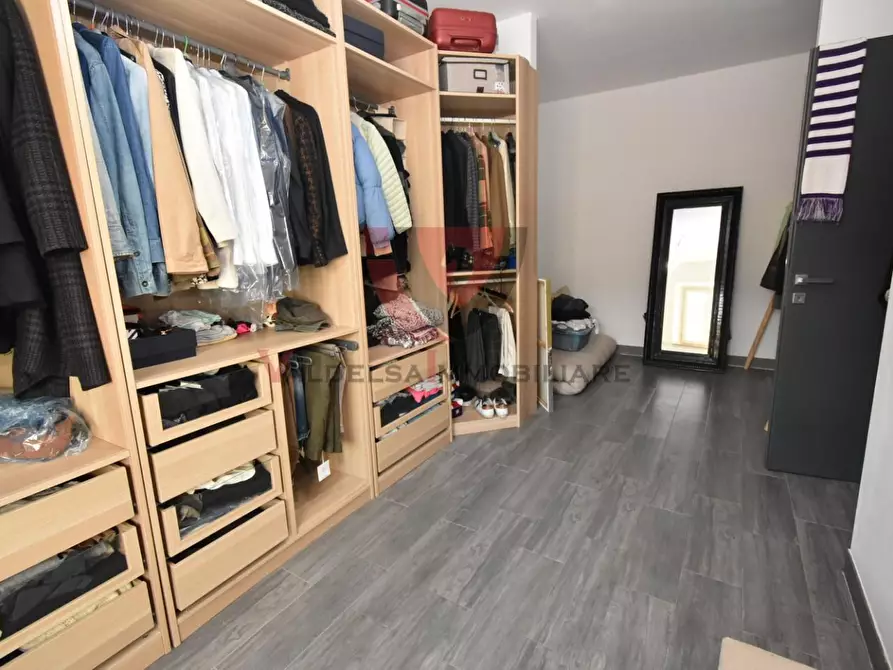 Immagine 18 di Appartamento in vendita  a Colle Di Val D'elsa