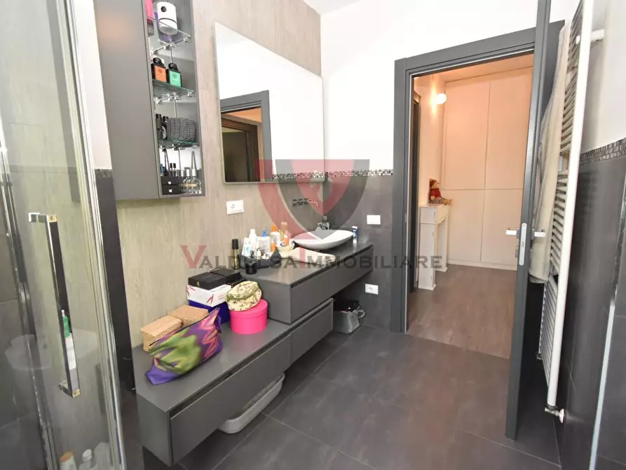 Immagine 22 di Appartamento in vendita  a Colle Di Val D'elsa