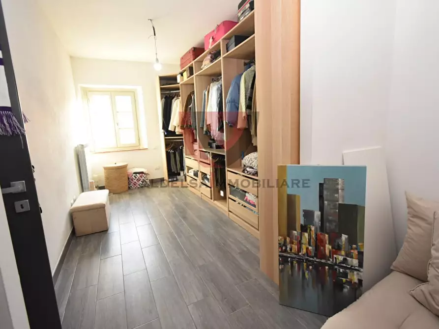 Immagine 19 di Appartamento in vendita  a Colle Di Val D'elsa