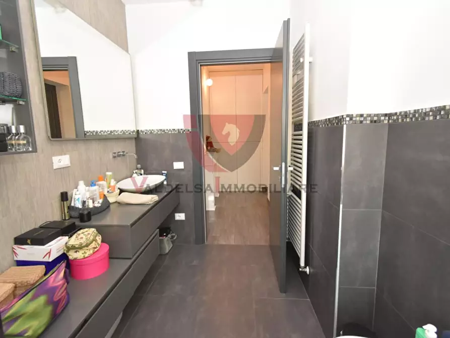 Immagine 24 di Appartamento in vendita  a Colle Di Val D'elsa