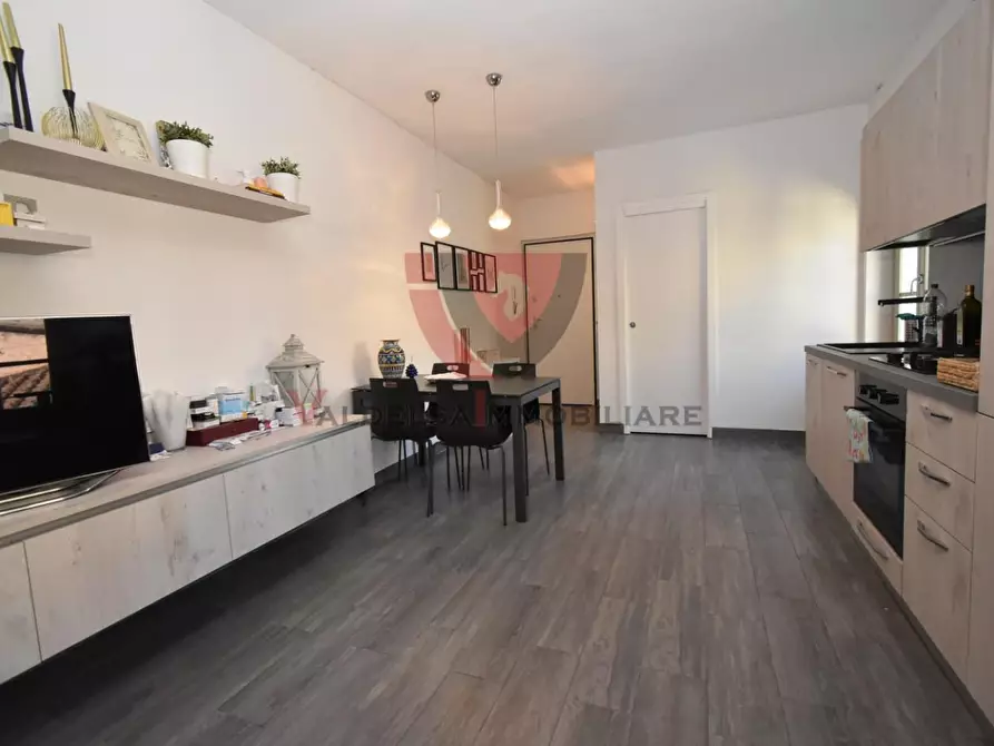 Immagine 7 di Appartamento in vendita  a Colle Di Val D'elsa