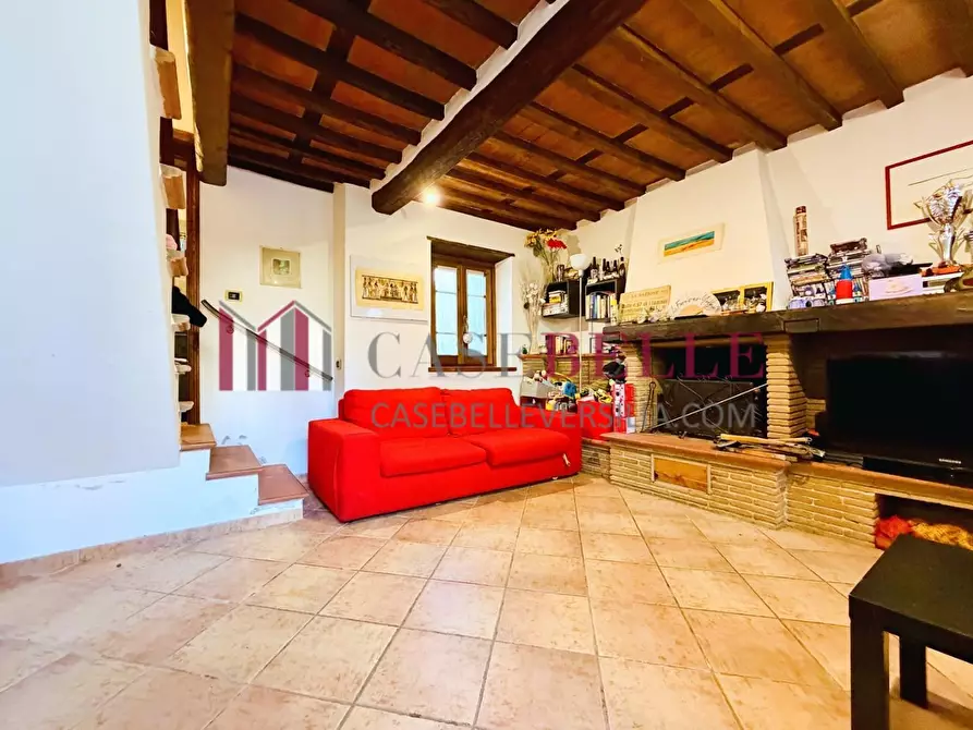 Immagine 2 di Casa semindipendente in vendita  a Camaiore