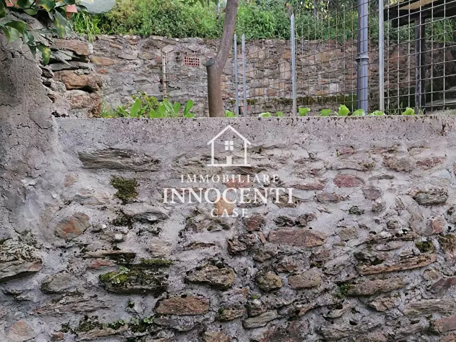 Immagine 25 di Porzione di casa in vendita  a Massa