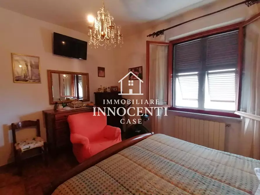 Immagine 14 di Porzione di casa in vendita  a Massa