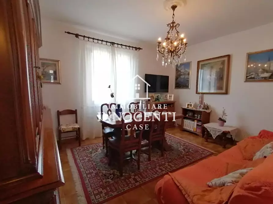 Immagine 12 di Porzione di casa in vendita  a Massa