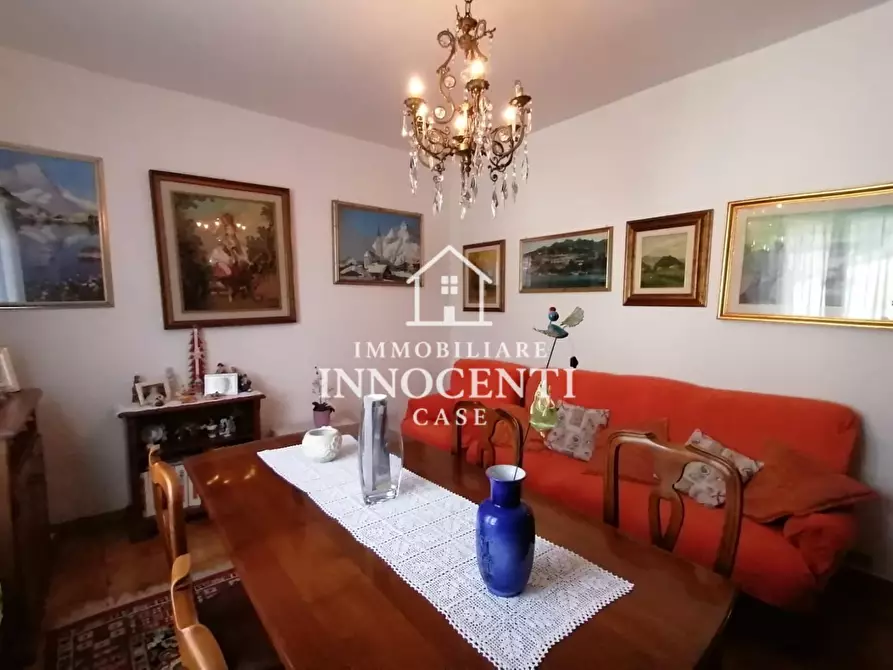 Immagine 10 di Porzione di casa in vendita  a Massa