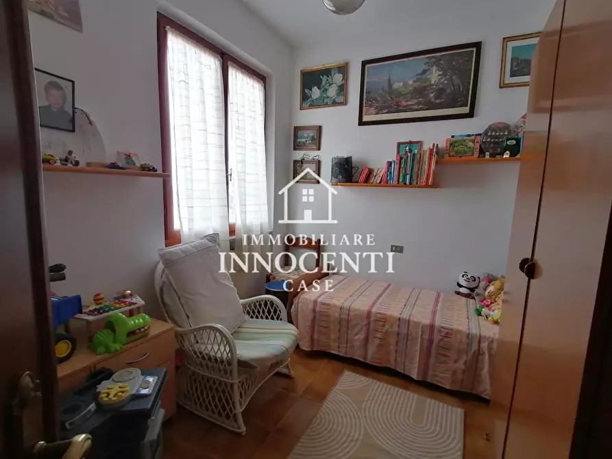 Immagine 19 di Porzione di casa in vendita  a Massa