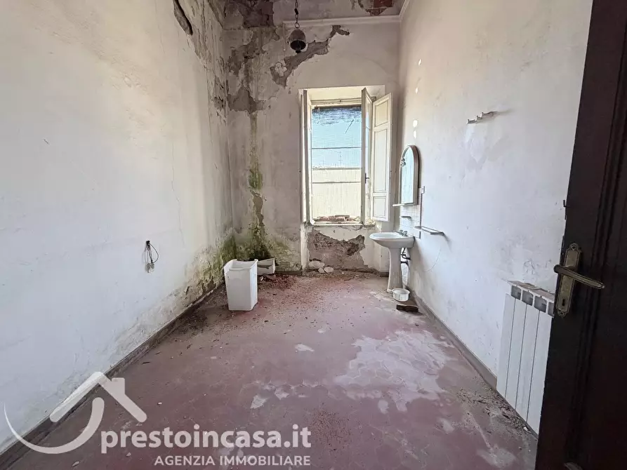 Immagine 11 di Villetta a schiera in vendita  a Viareggio