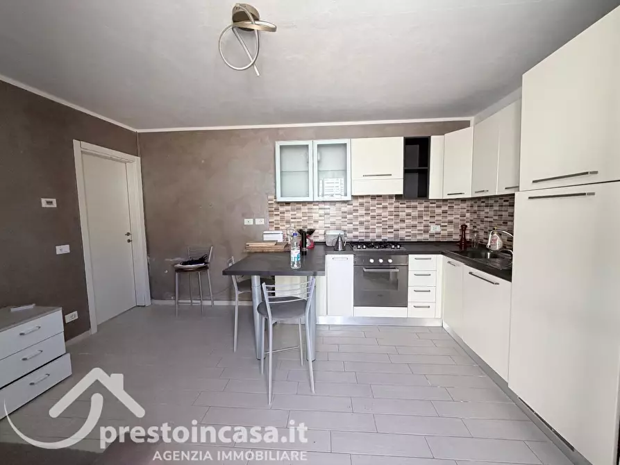 Immagine 18 di Villetta a schiera in vendita  a Viareggio