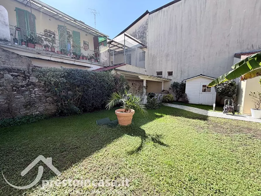 Immagine 22 di Villetta a schiera in vendita  a Viareggio