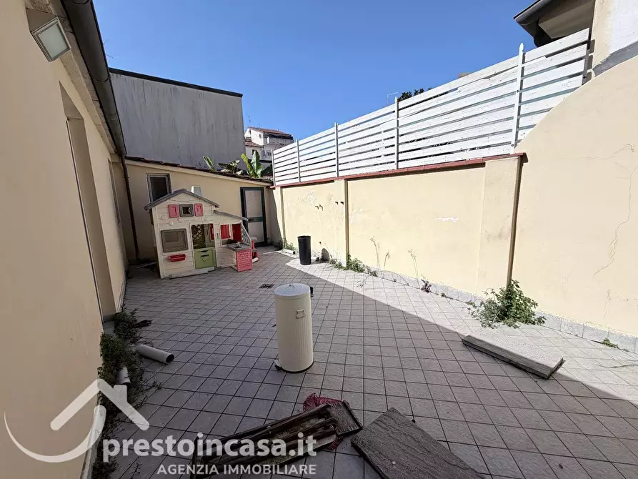 Immagine 17 di Villetta a schiera in vendita  a Viareggio