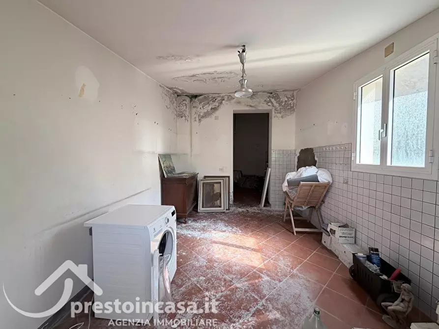 Immagine 21 di Villetta a schiera in vendita  a Viareggio