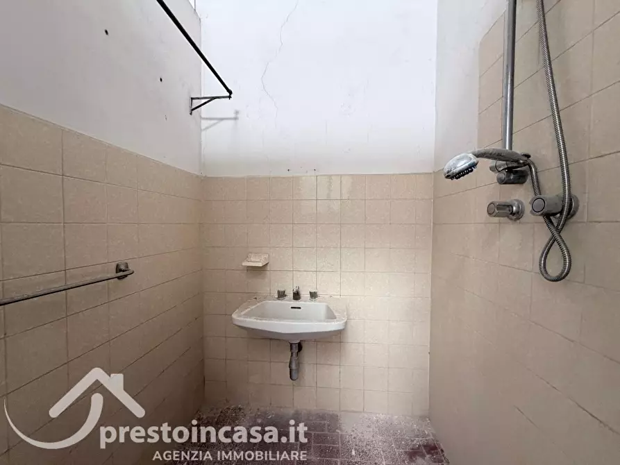 Immagine 12 di Villetta a schiera in vendita  a Viareggio