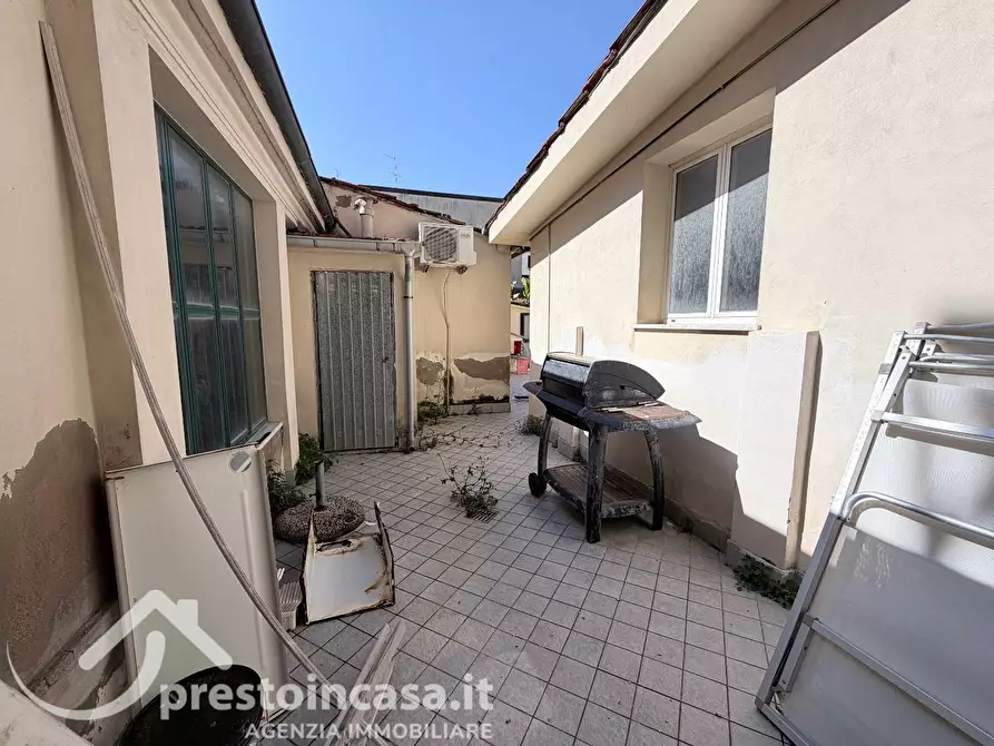 Immagine 16 di Villetta a schiera in vendita  a Viareggio