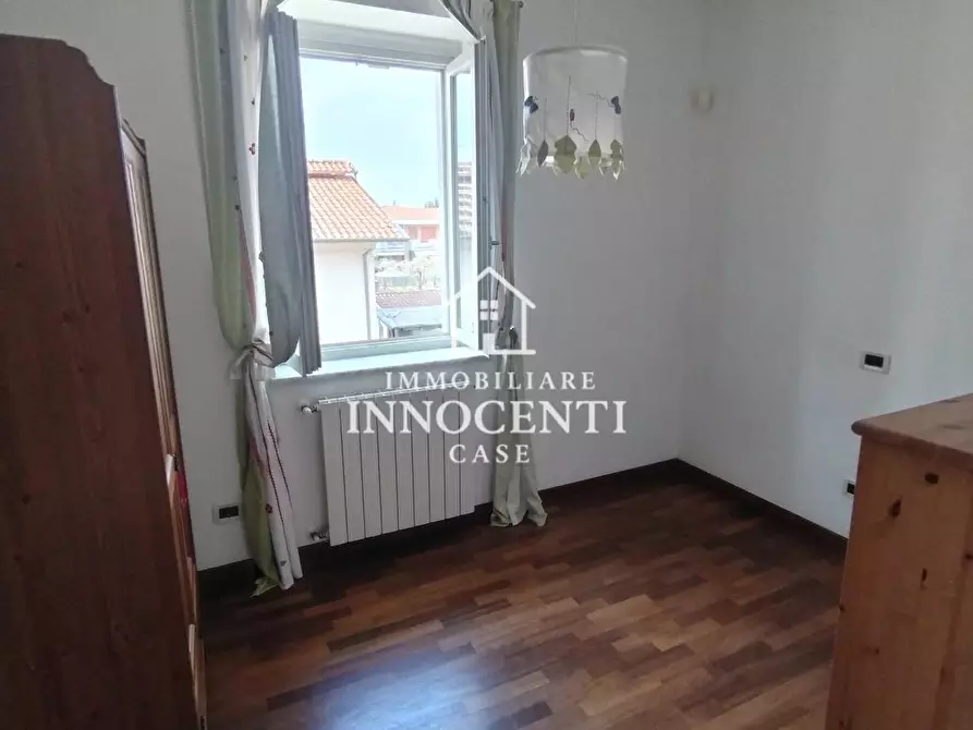 Immagine 17 di Appartamento in vendita  a Massa