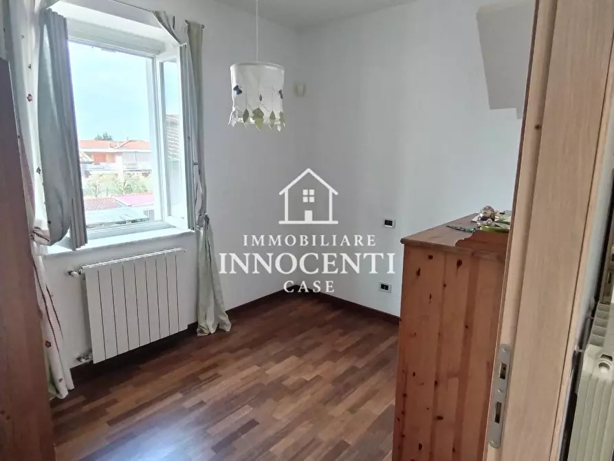 Immagine 16 di Appartamento in vendita  a Massa