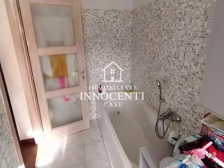 Immagine 25 di Appartamento in vendita  a Massa