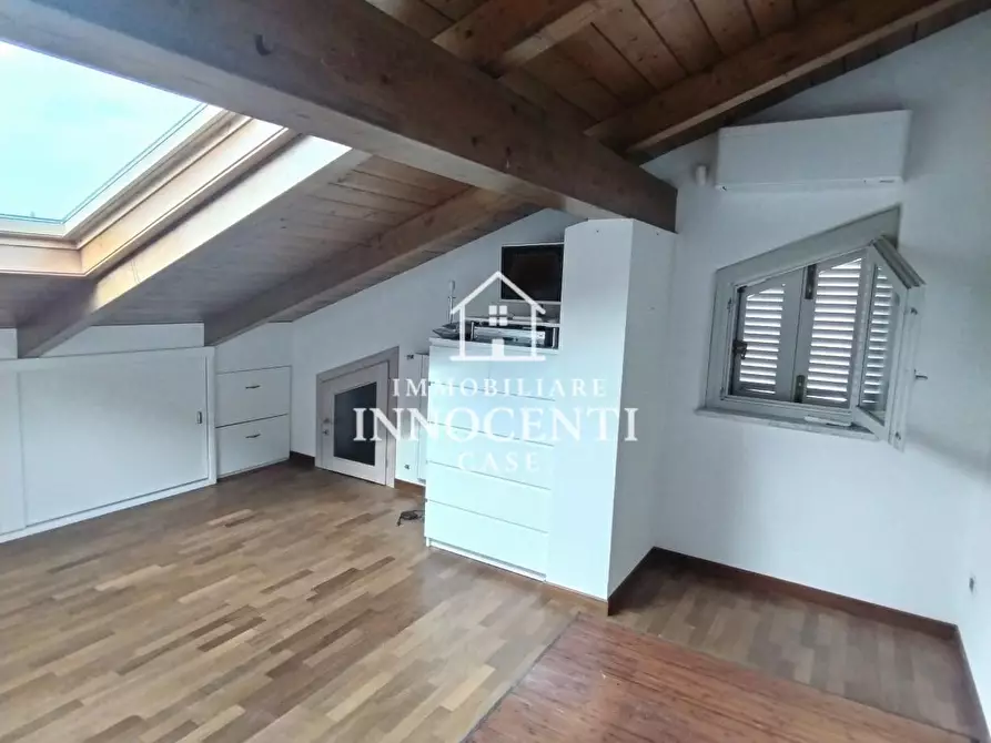 Immagine 27 di Appartamento in vendita  a Massa