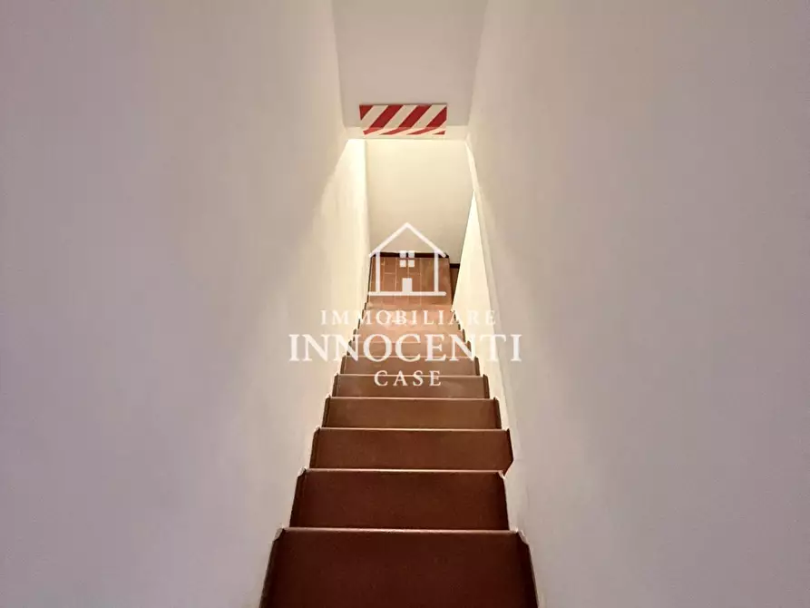 Immagine 19 di Casa bifamiliare in vendita  a Massa