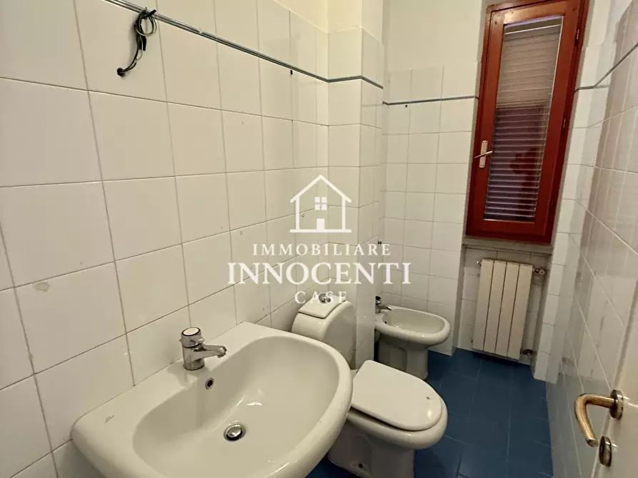 Immagine 18 di Casa bifamiliare in vendita  a Massa