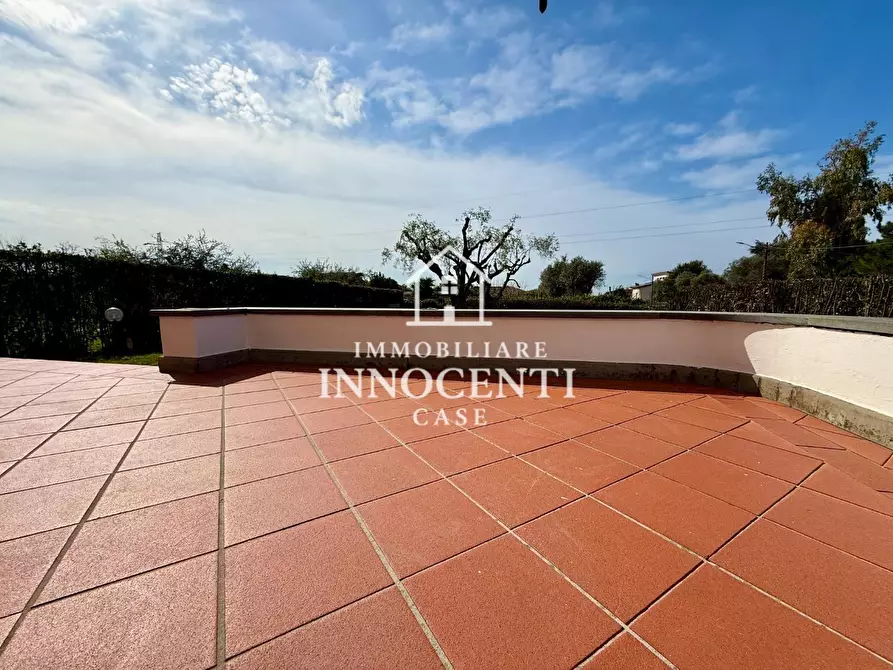 Immagine 6 di Casa bifamiliare in vendita  a Massa