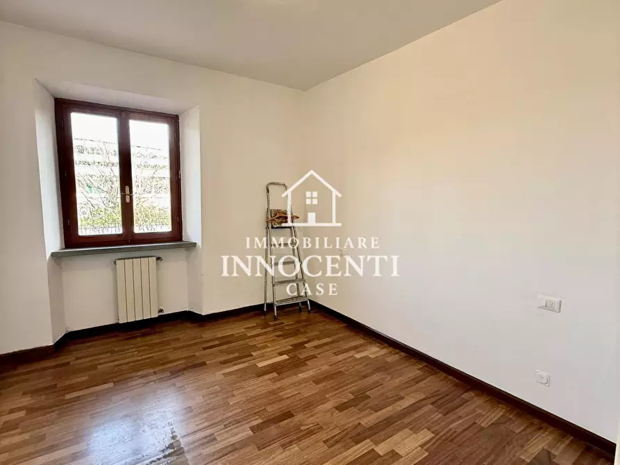 Immagine 15 di Casa bifamiliare in vendita  a Massa