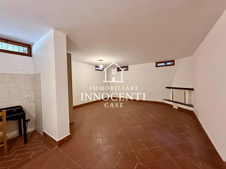 Immagine 20 di Casa bifamiliare in vendita  a Massa