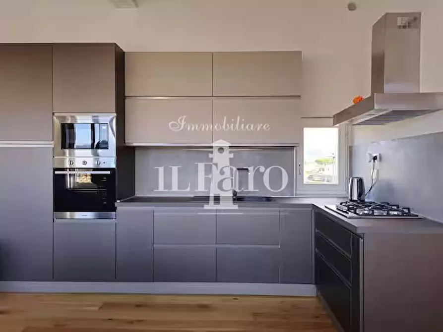 Immagine 6 di Appartamento in vendita  a Campi Bisenzio