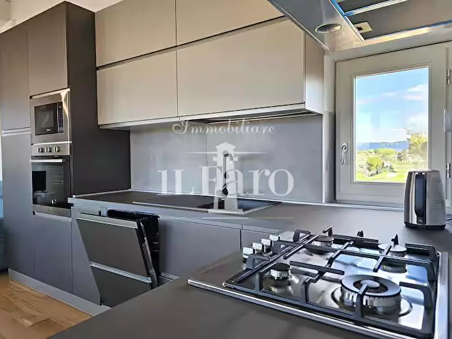 Immagine 7 di Appartamento in vendita  a Campi Bisenzio