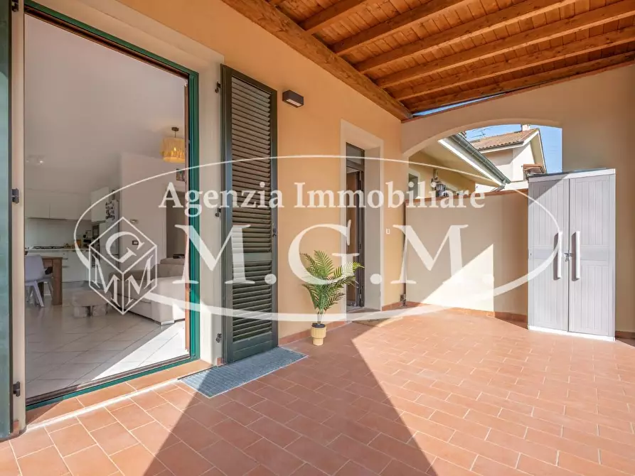 Immagine 6 di Casa trifamiliare in vendita  a Bientina