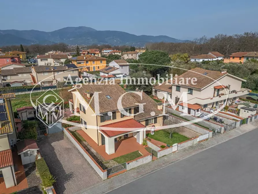 Immagine 35 di Casa trifamiliare in vendita  a Bientina