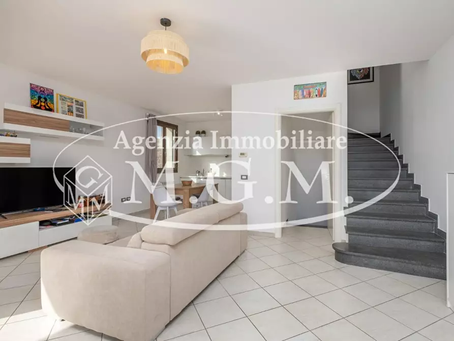 Immagine 8 di Casa trifamiliare in vendita  a Bientina