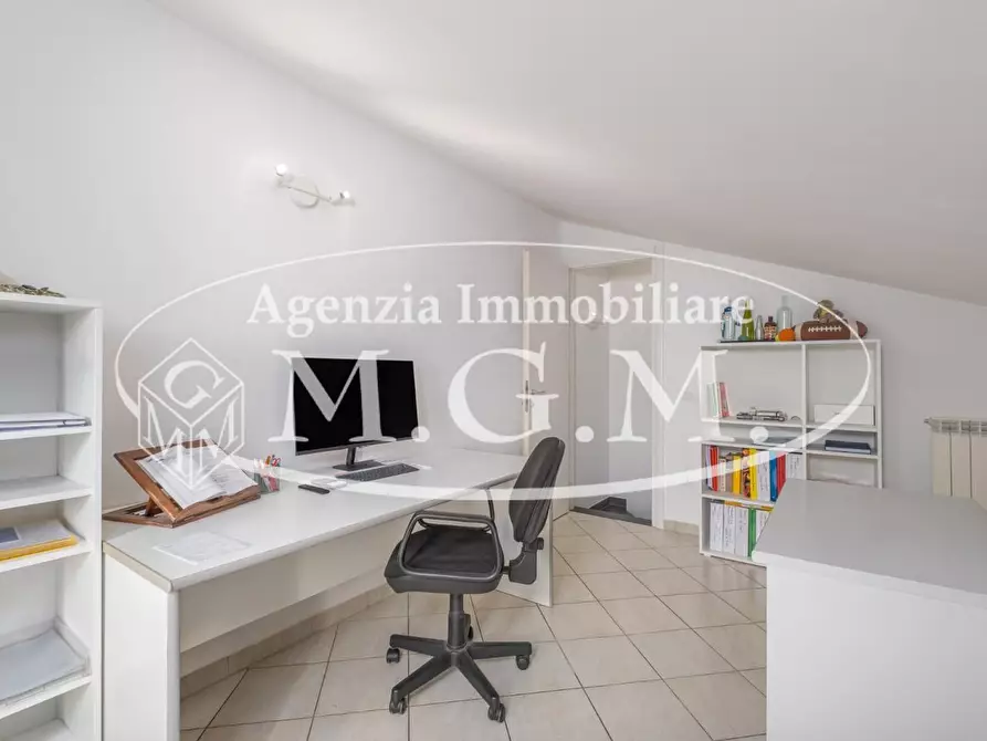 Immagine 30 di Casa trifamiliare in vendita  a Bientina