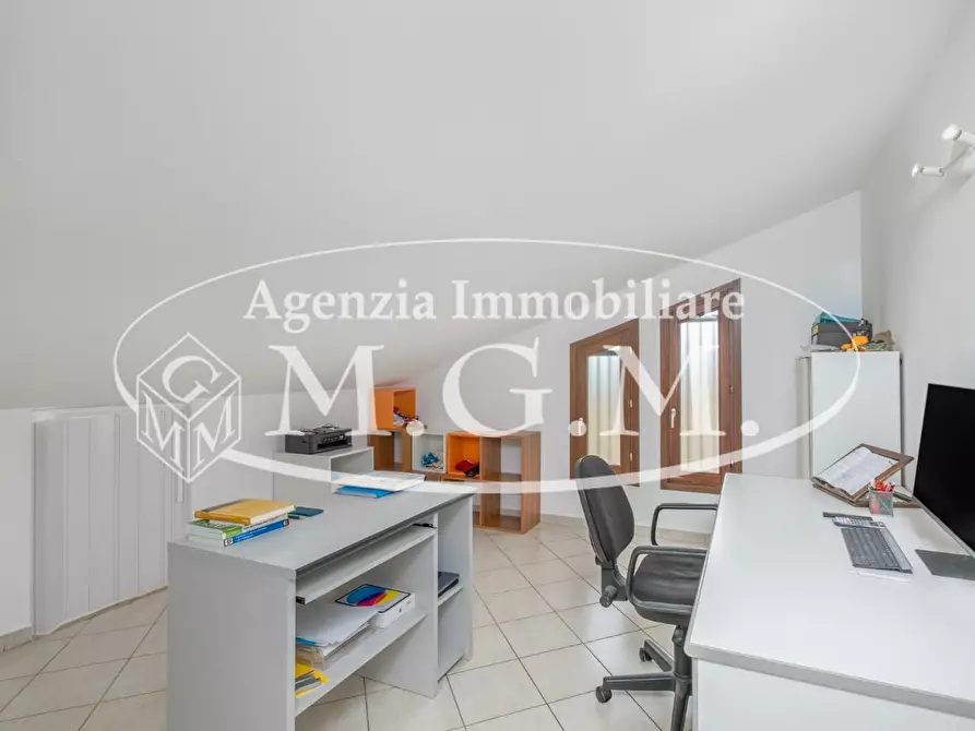 Immagine 29 di Casa trifamiliare in vendita  a Bientina