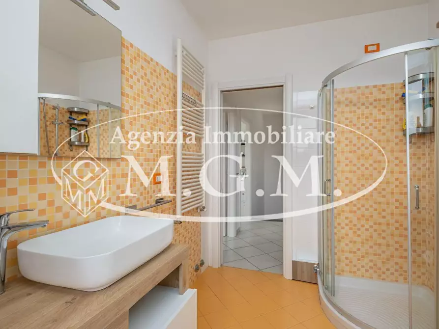 Immagine 26 di Casa trifamiliare in vendita  a Bientina