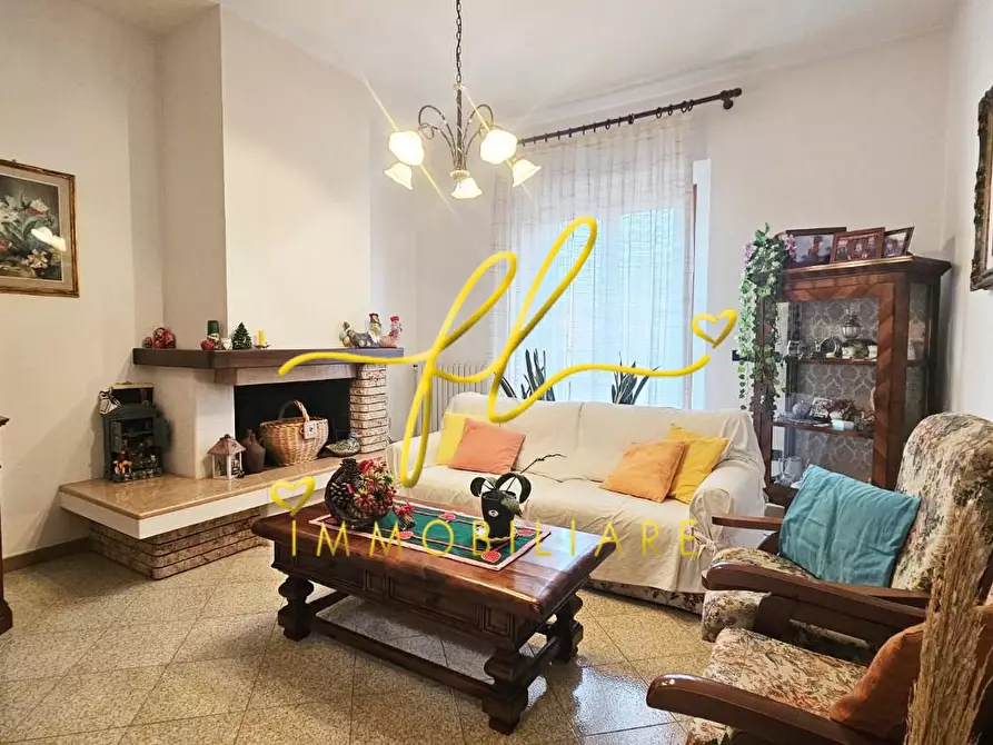 Immagine 1 di Appartamento in vendita  a Rosignano Marittimo