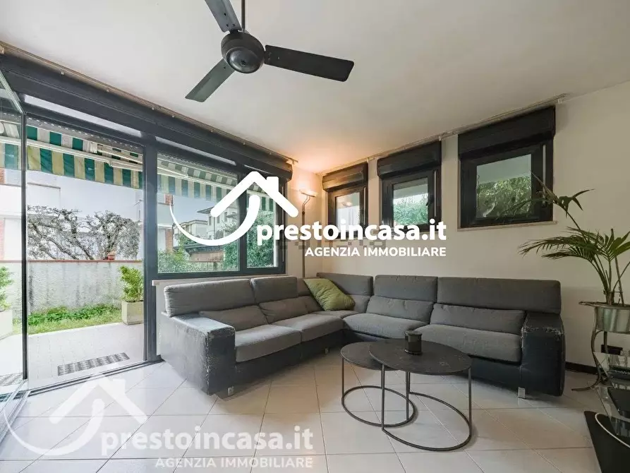 Immagine 20 di Casa bifamiliare in affitto  a Viareggio