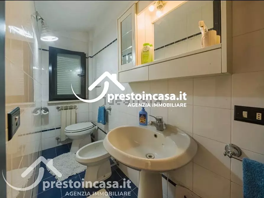 Immagine 14 di Casa bifamiliare in affitto  a Viareggio