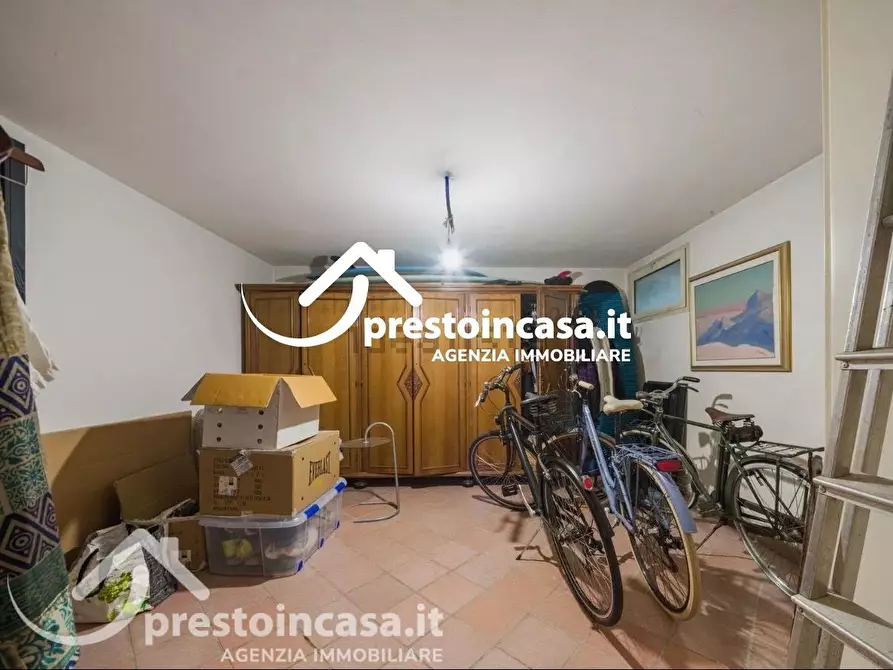 Immagine 17 di Casa bifamiliare in affitto  a Viareggio
