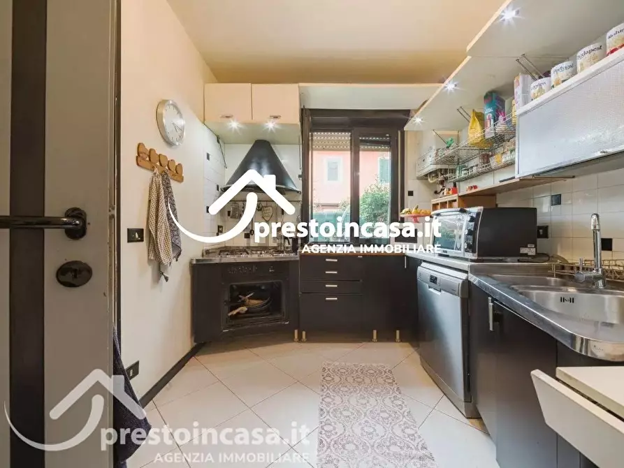 Immagine 5 di Casa bifamiliare in affitto  a Viareggio