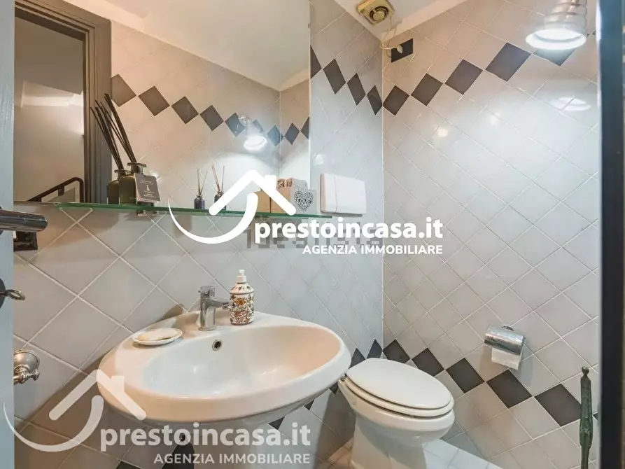 Immagine 6 di Casa bifamiliare in affitto  a Viareggio