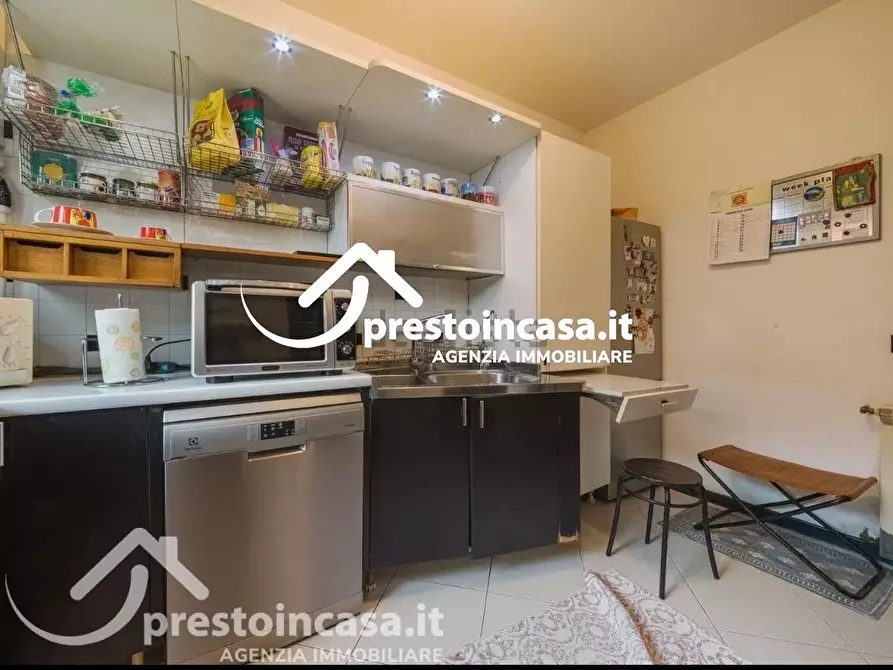 Immagine 7 di Casa bifamiliare in affitto  a Viareggio