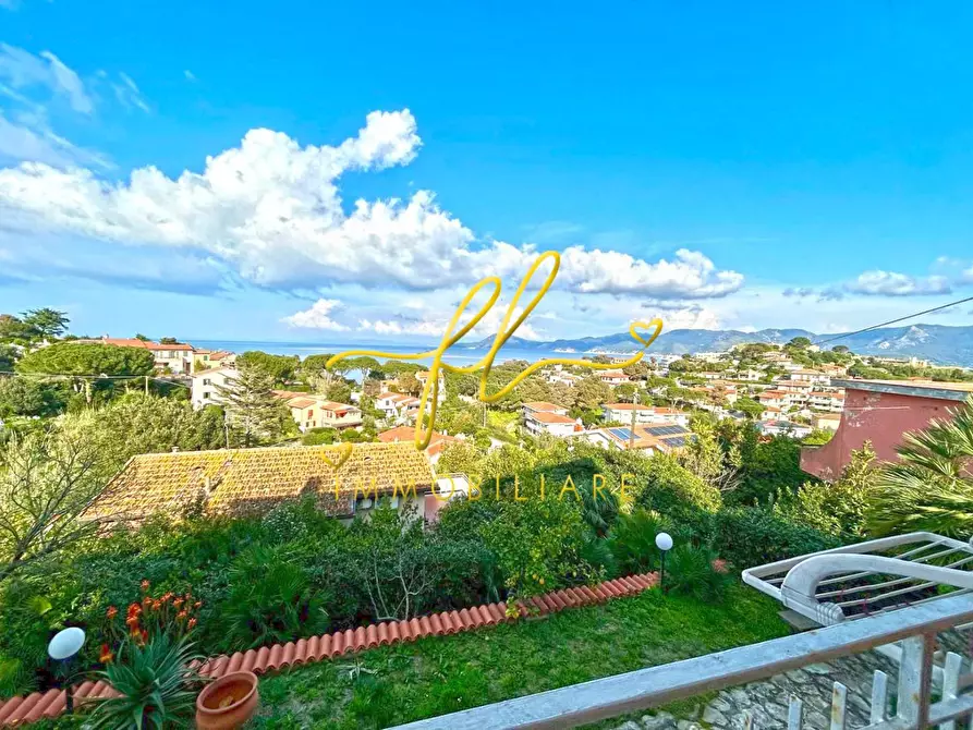 Immagine 12 di Villa in vendita  a Portoferraio