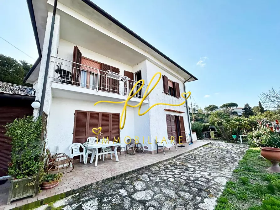 Immagine 13 di Villa in vendita  a Portoferraio