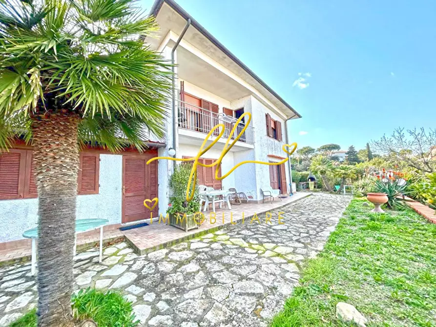 Immagine 7 di Villa in vendita  a Portoferraio