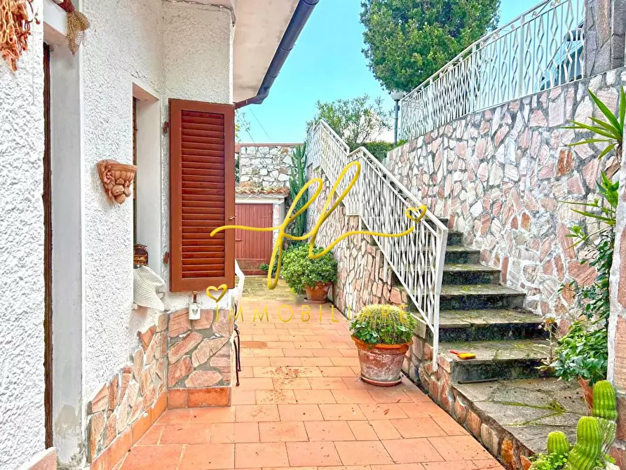 Immagine 26 di Villa in vendita  a Portoferraio