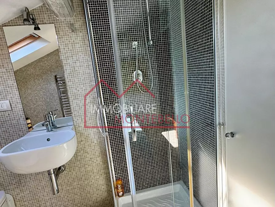 Immagine 14 di Terratetto in vendita  a Camaiore